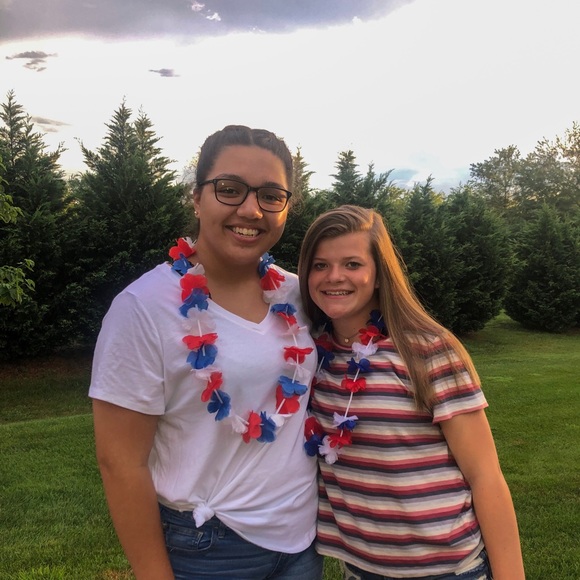 Meet your Posher, Leah - Picture 1 of 1